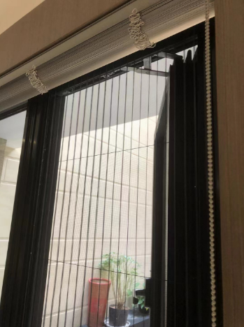 隐形纱窗门.png