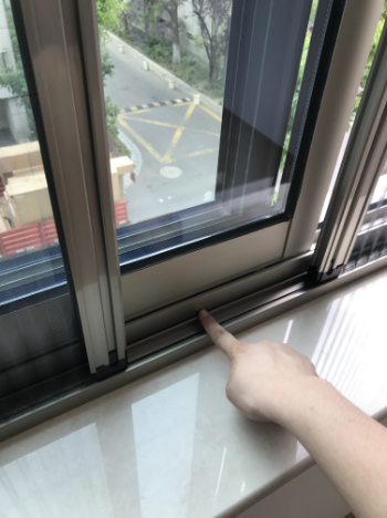 隐形纱窗